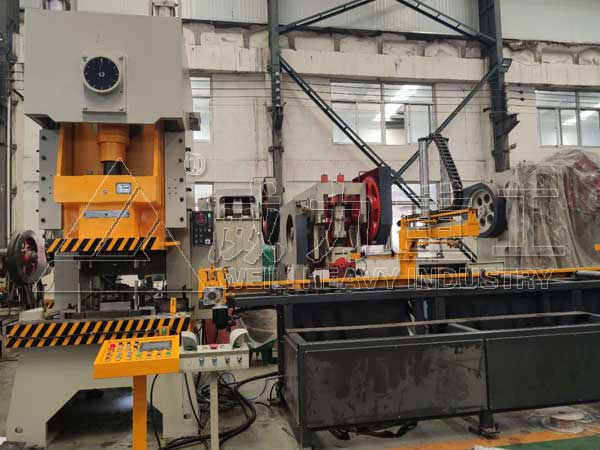 200噸氣動(dòng)沖床錨桿托盤(pán)生產(chǎn)線